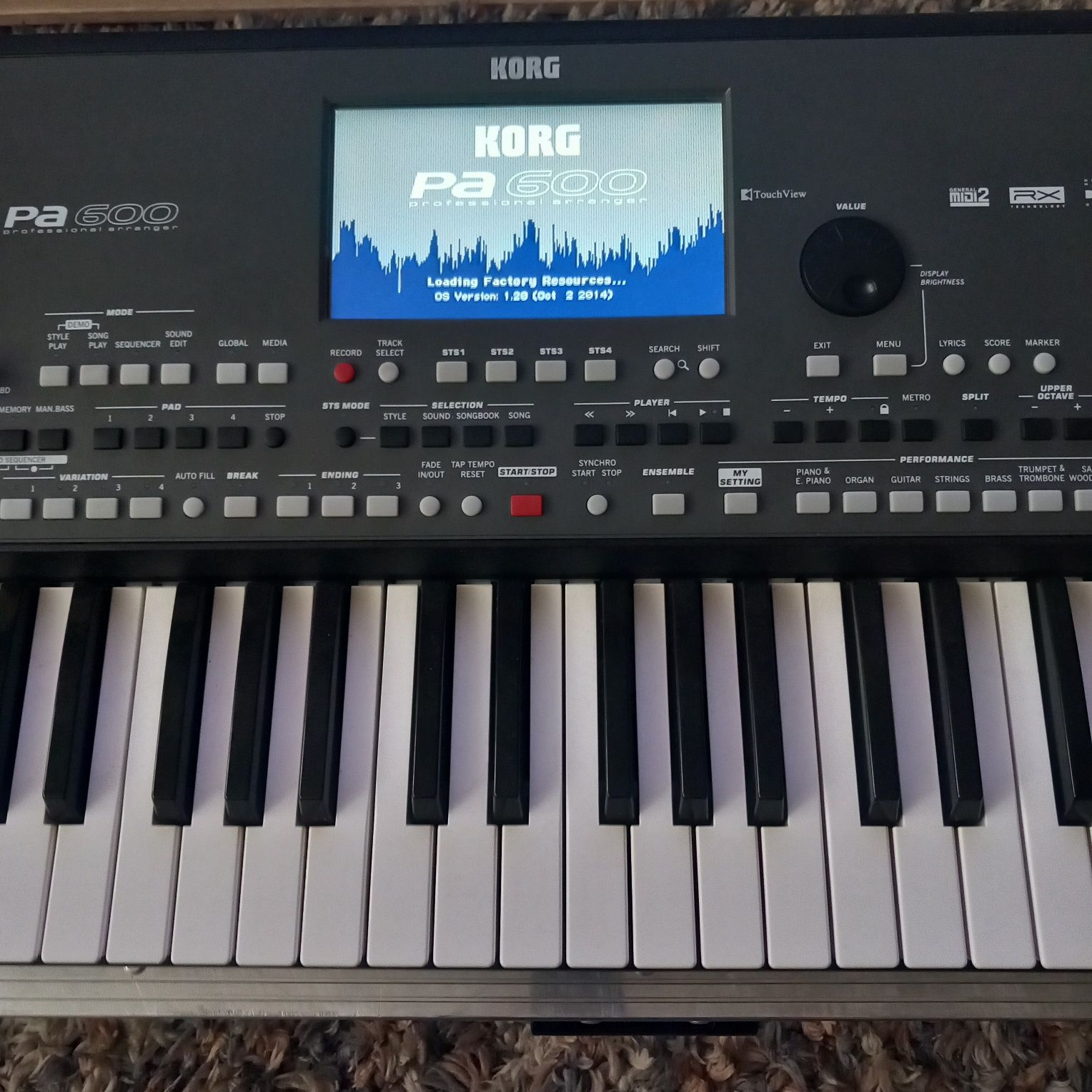 Keyboard Korg Pa 600