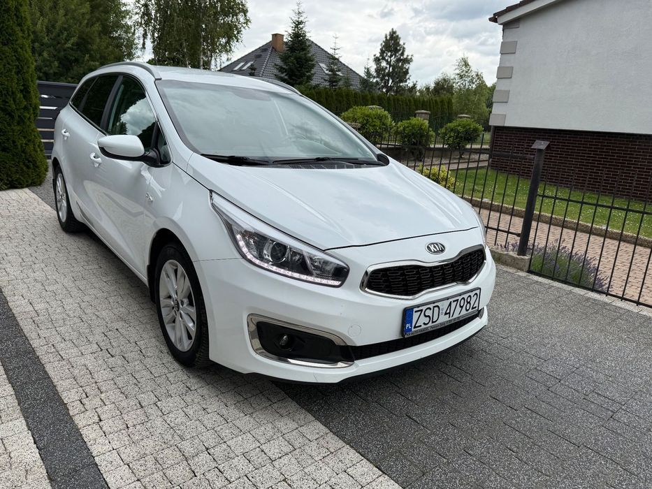 Kia Ceed 1.6 CRDi 136KM LED Klimatronik Navi Kamera Tempomat Alu PDC !!