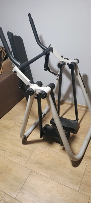 Maszyna do chodzenia orbitrek