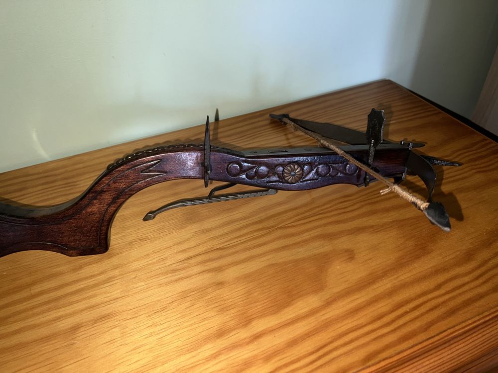 Crossbow decorativo