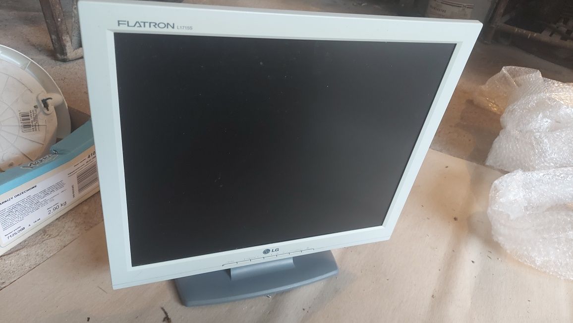 Monitor LG 17 cali