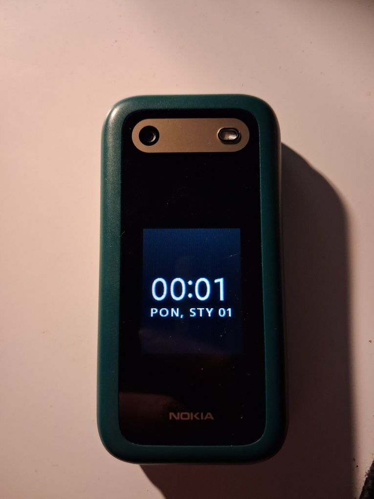 Nokia 2660 flip + stacja ładująca