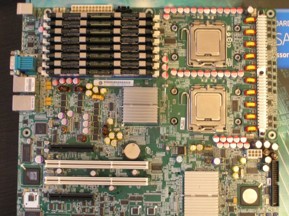 PŁ. główna Intel Server Board S5000VSA oraz 2 x Intel Xeon