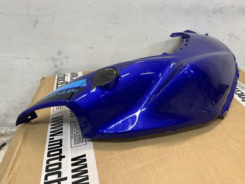 YAMAHA MT-07  mtn690 osłona owiewka zbiornik bok prawa str