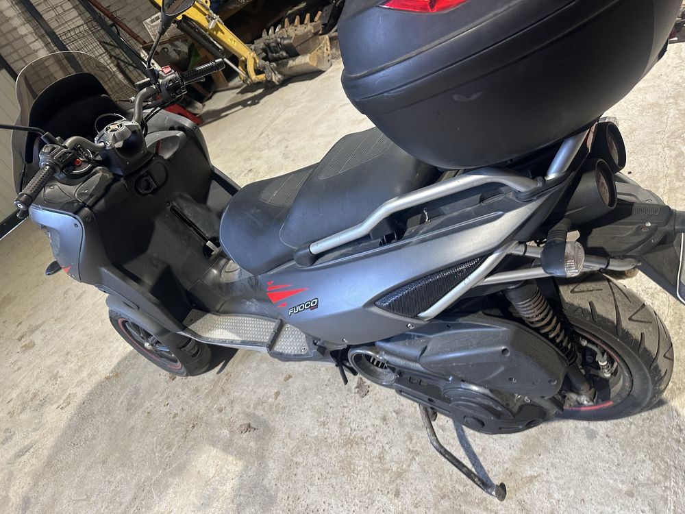 Gilera fuoco 500 rok 2011