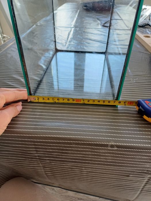 Akwarium ,małe, szczelne