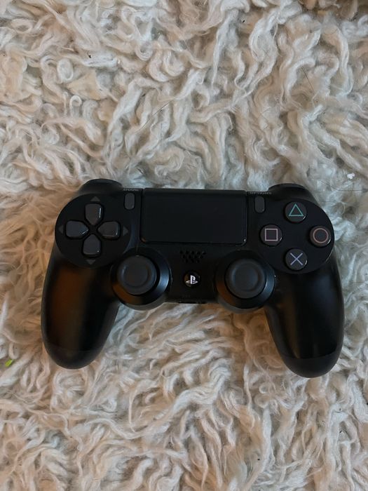 Ps4 + Gta V + Uncharted 4