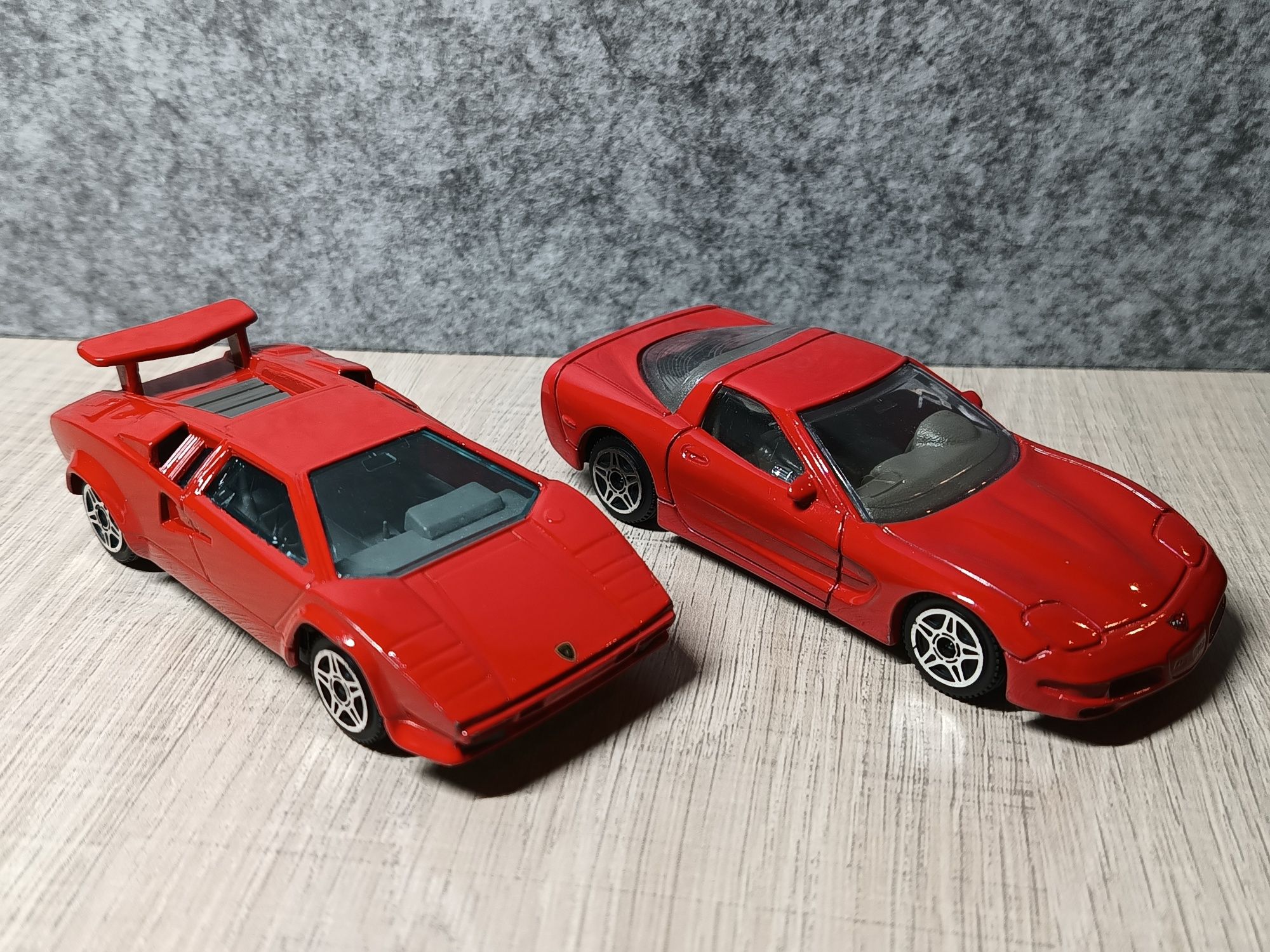 1:43 Chevrolet i Lamborghini Bburago