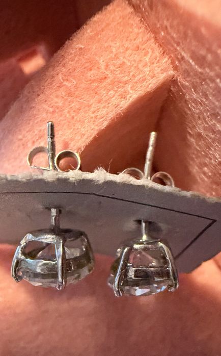 Par de brincos em prata