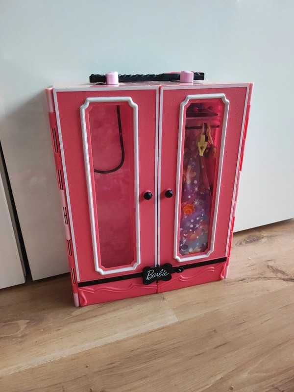 Duży Zestaw 6 Barbie 2 Keny plus szafa