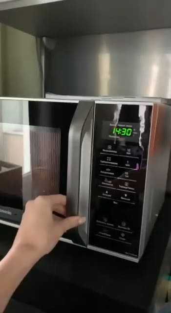 Продам Мікрохвильову піч Panasonic микроволновку Бу духовка