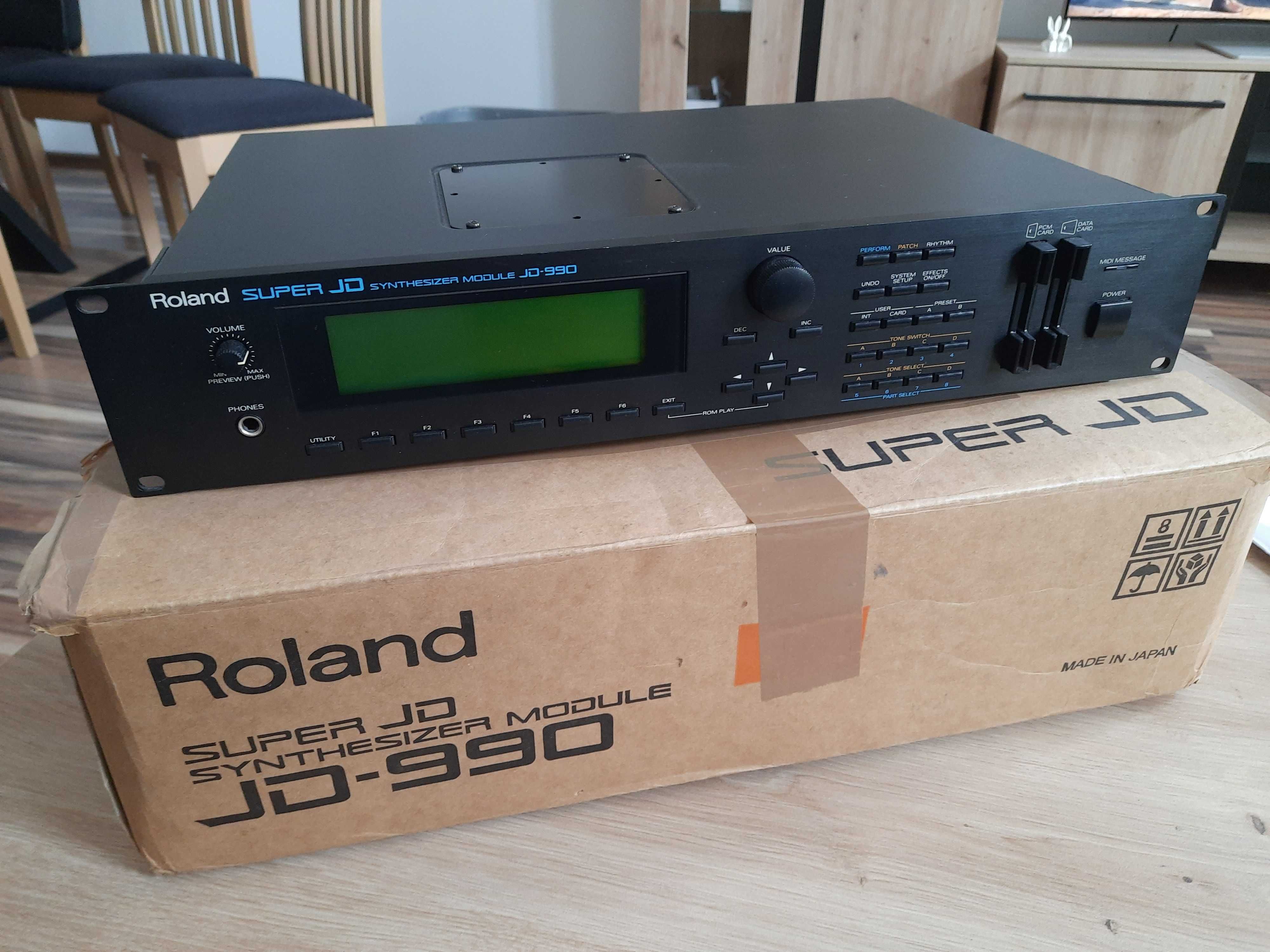 ROLAND JD990 moduł brzmieniowy + karta VINTAGE SYNTH JV08 - 04 230V