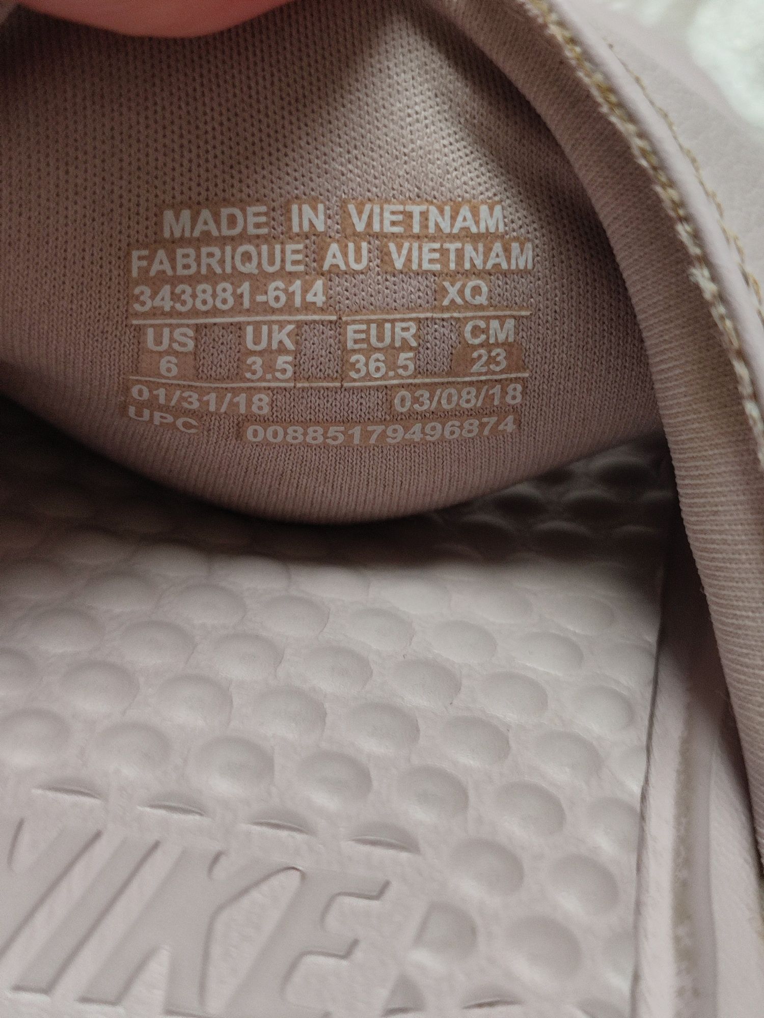 Шльопанці жіночі nike victori one slide/лілові