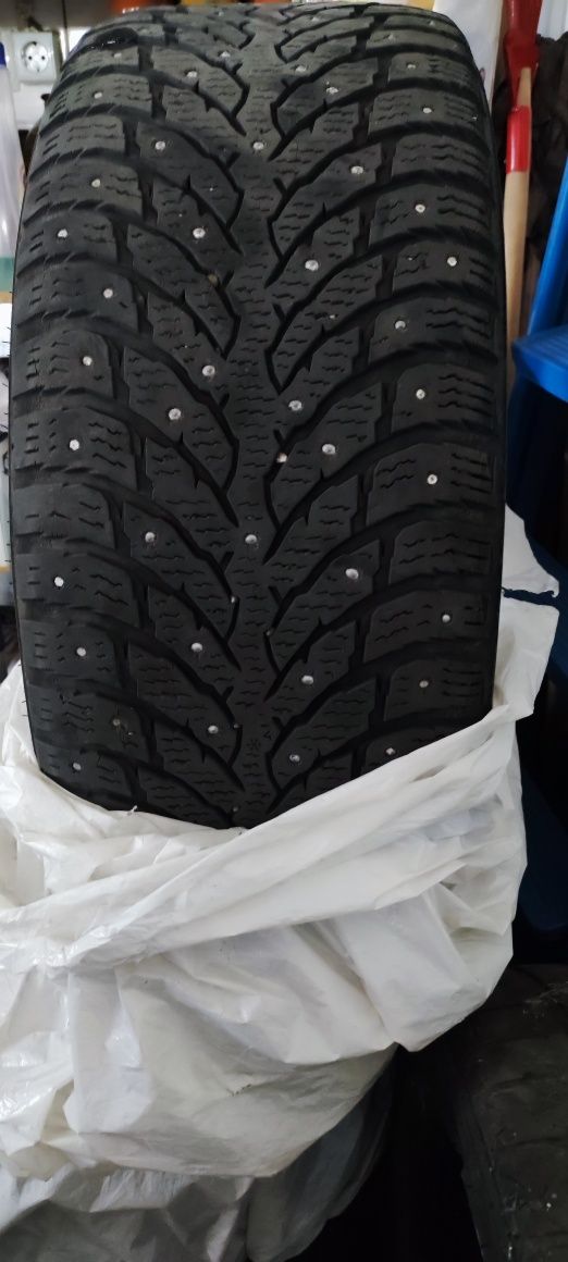 Nokian Hakkapeliitta 9 255/35 R20 одиночка