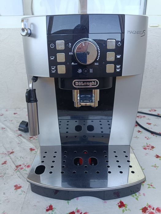 Кавомашина Delonghi Magnifica S