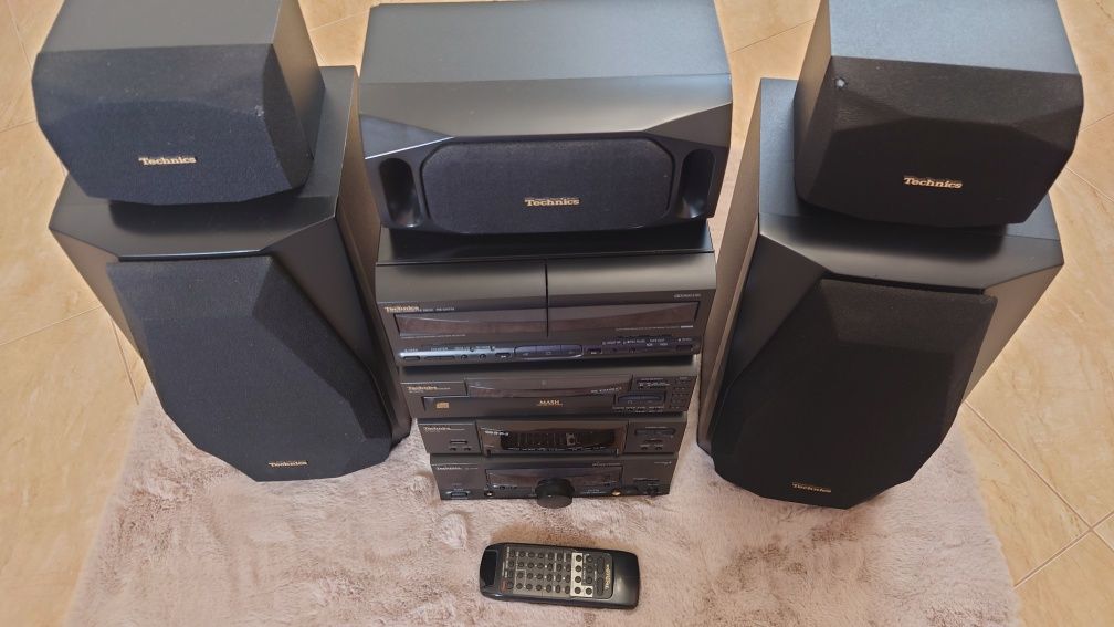 Wieża Technics SL-C770E-K STEREO AMPLIIER Dolby Surround 5 głośników