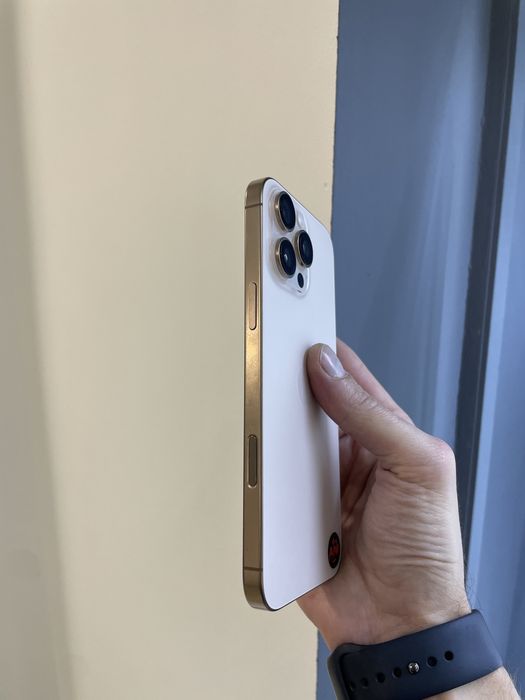 Продамо iPhone 16 Pro Max 256gb Desert Titanium Neverloc eSiMk