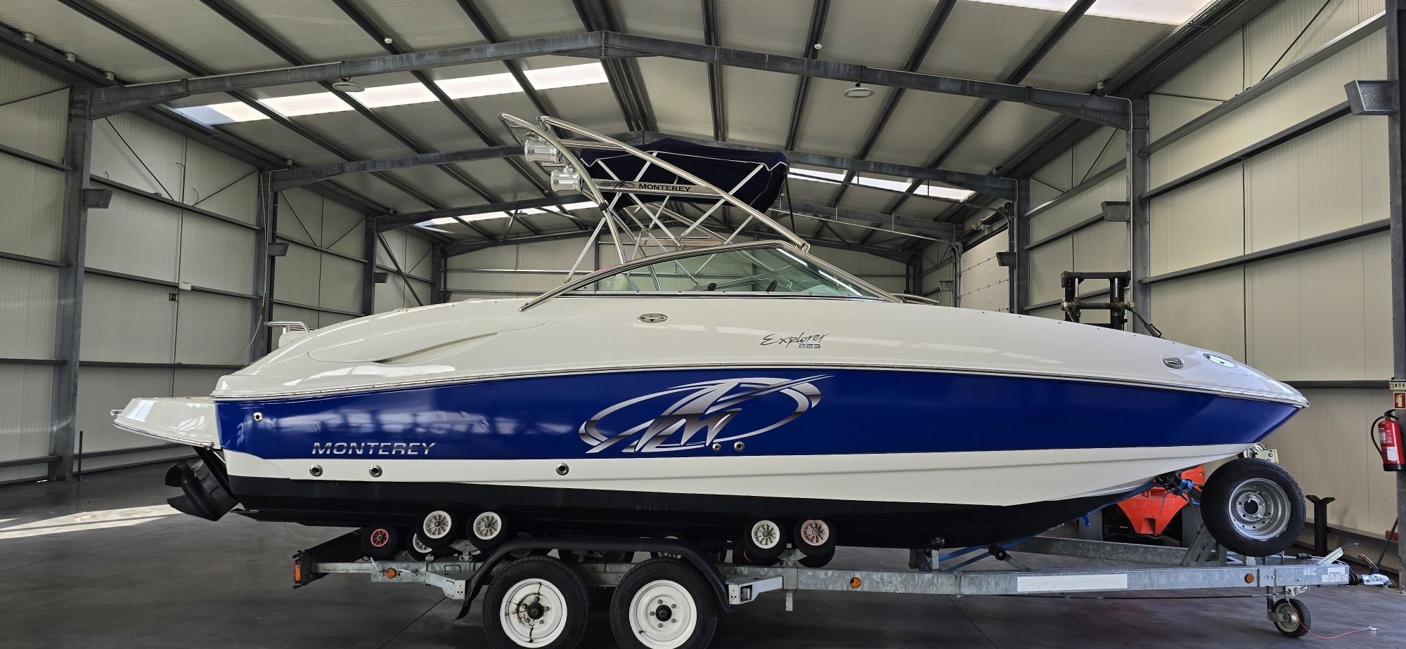 Monterey 233 explorer