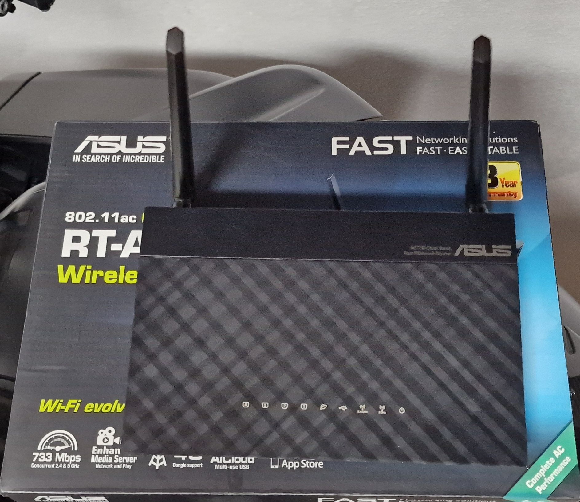 Router wireless Asus RT-AC51U