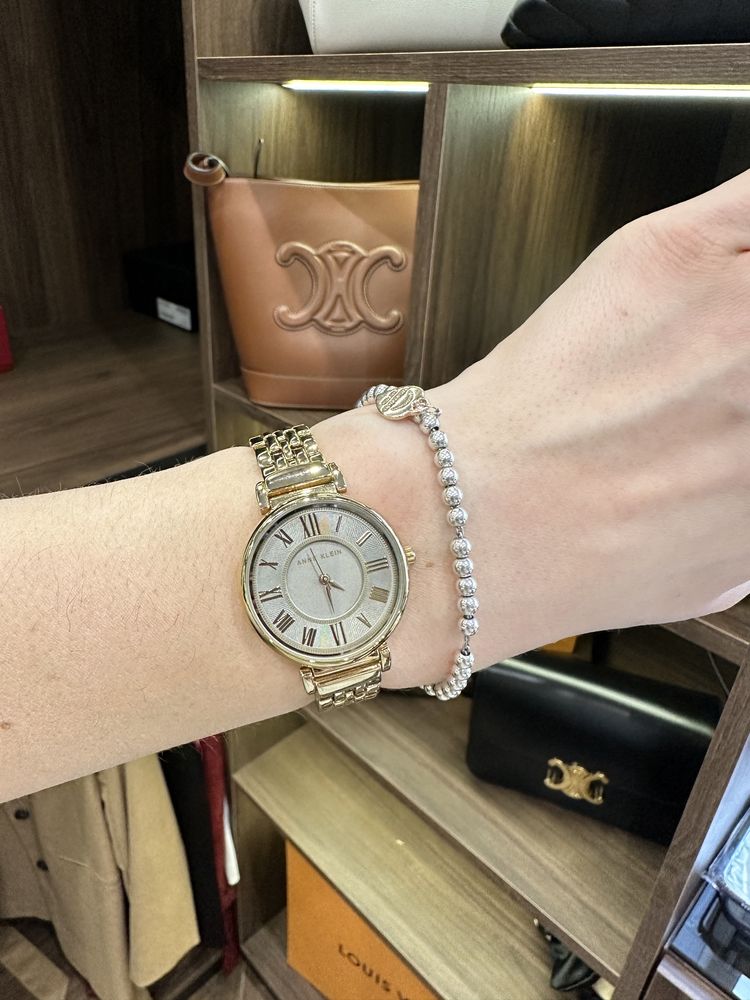 Годинники Anne Klein