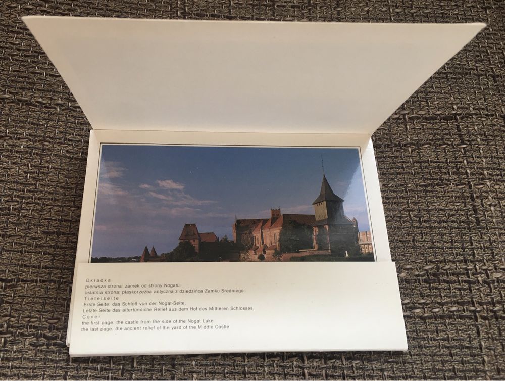 Przewodnik „Poznawaj z nami. Malbork. Zamek krzyżacki” + widokówki