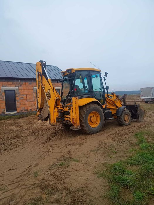 Usługi koparko ładowarką JCB 3CX, roboty ziemne niwelacje wykopy równ.