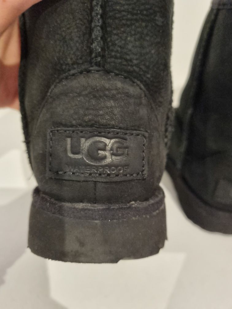 Botas Uggs originais waterproof 25