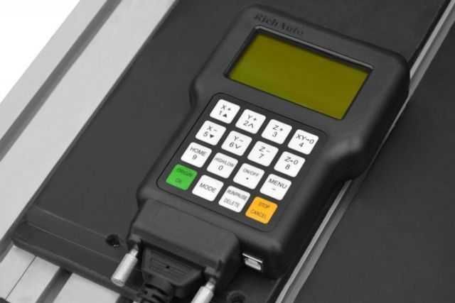 Продам фрезерний верстат по дереву з ЧПУ CORMAK C1325 PREMIUM