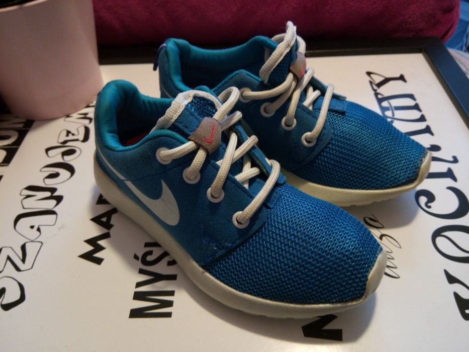 Niebieskie buciki Nike