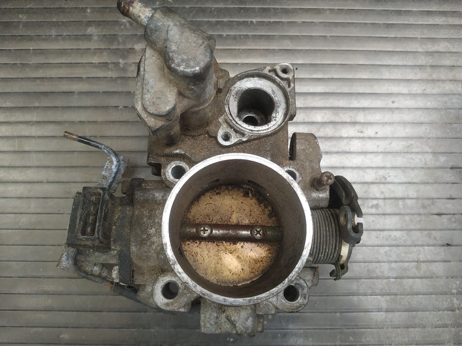 Запчастини до мотору 3.0 6g72 24v.