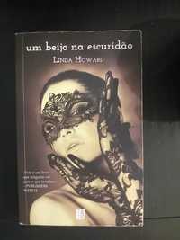 Livro de bolso Um beijo na Escuridão