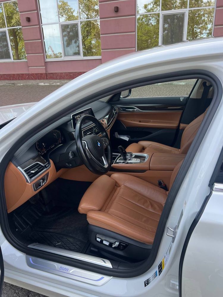 Продам bmw740i LONG