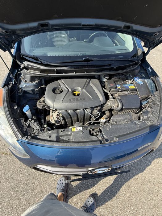 Hyundai Elantra GT 2.0 автомат