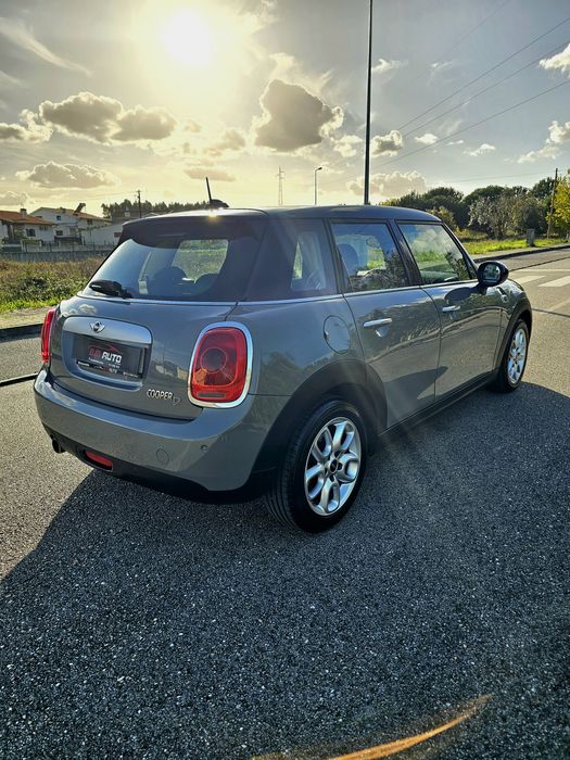 Mini Cooper D 1.5 115cv