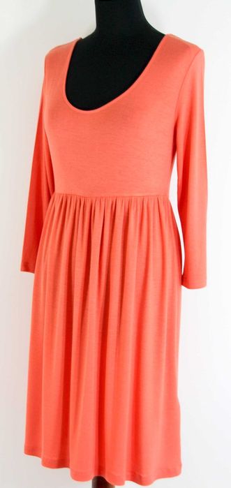 Sukienka pomarańczowa z cienkiej dzianiny R-38