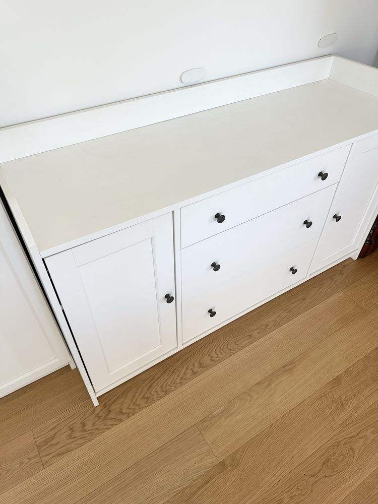 Aparador IKEA HAUGA - Branco - 140x84 cm