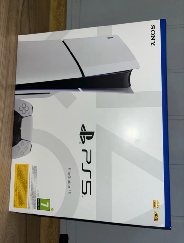 Konsola PS5 Slim