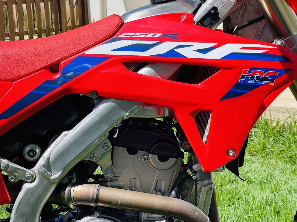 Honda CRF 250r 2022 - como nova