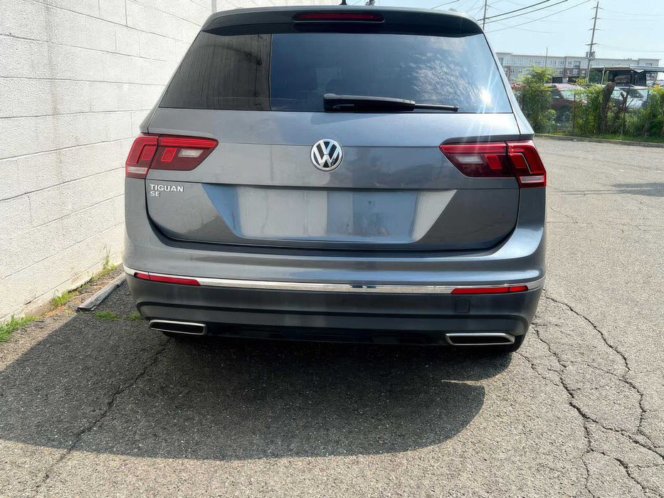 Volkswagen Tiguan SE R-Line      2020