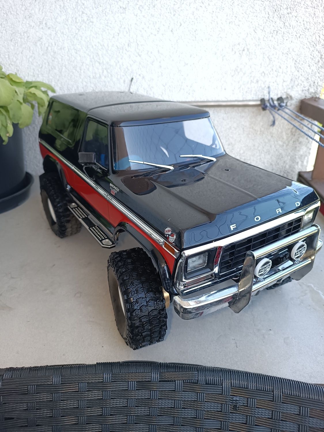 Sprzedam TRX 4 Ford Bronco i Axial SCX 10.2