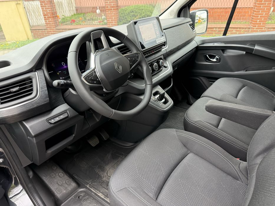 Renault Trafic 2.0 DCI Aut . 9-osobowy Navi