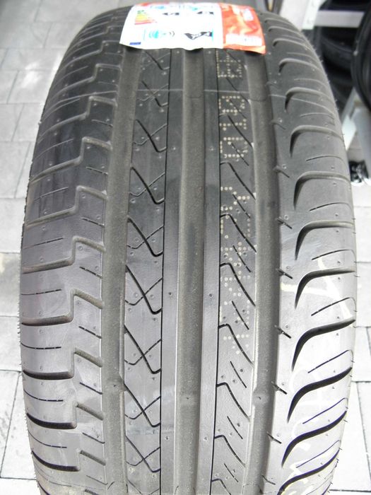 Opona 215/55R17 215/55ZR17 94W GT Radial Champiro FE1 Nowa 1 szt.
