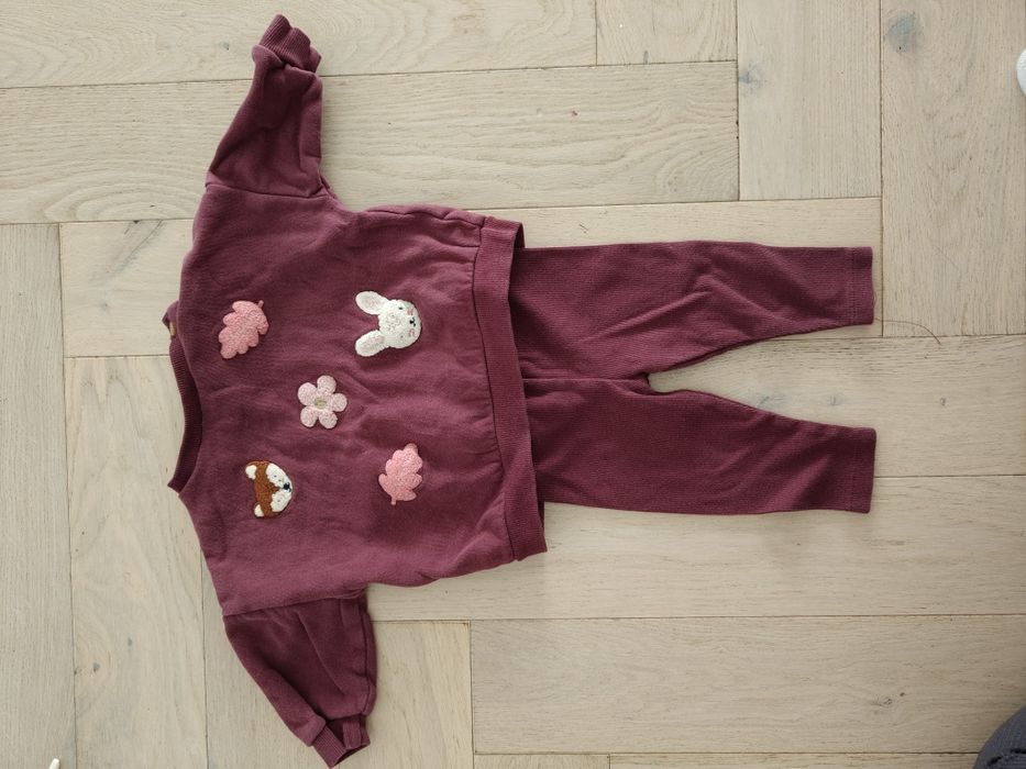 Śliczny komplet John Lewis 6-9 mcy