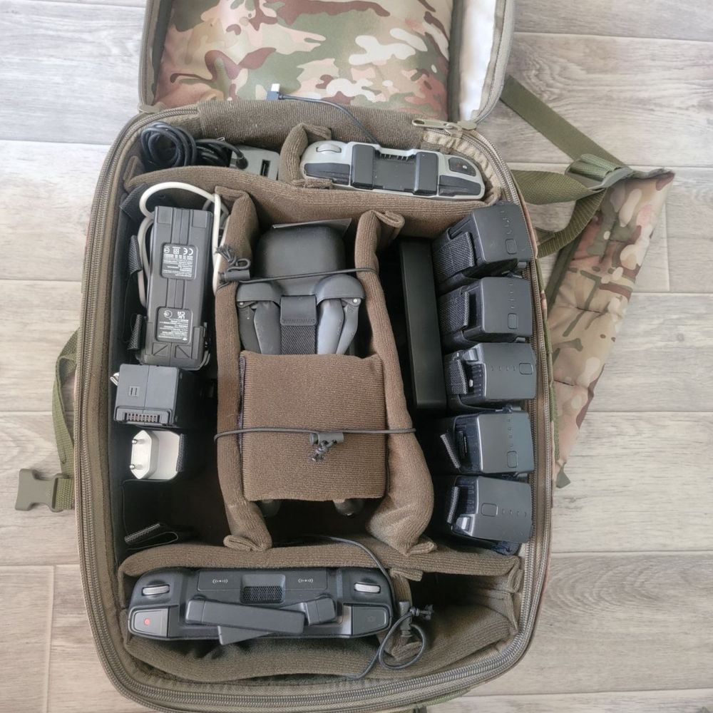 Продам DJI Mavic 3 Combo Plus с 8 аккумуляторами и аксессуарами