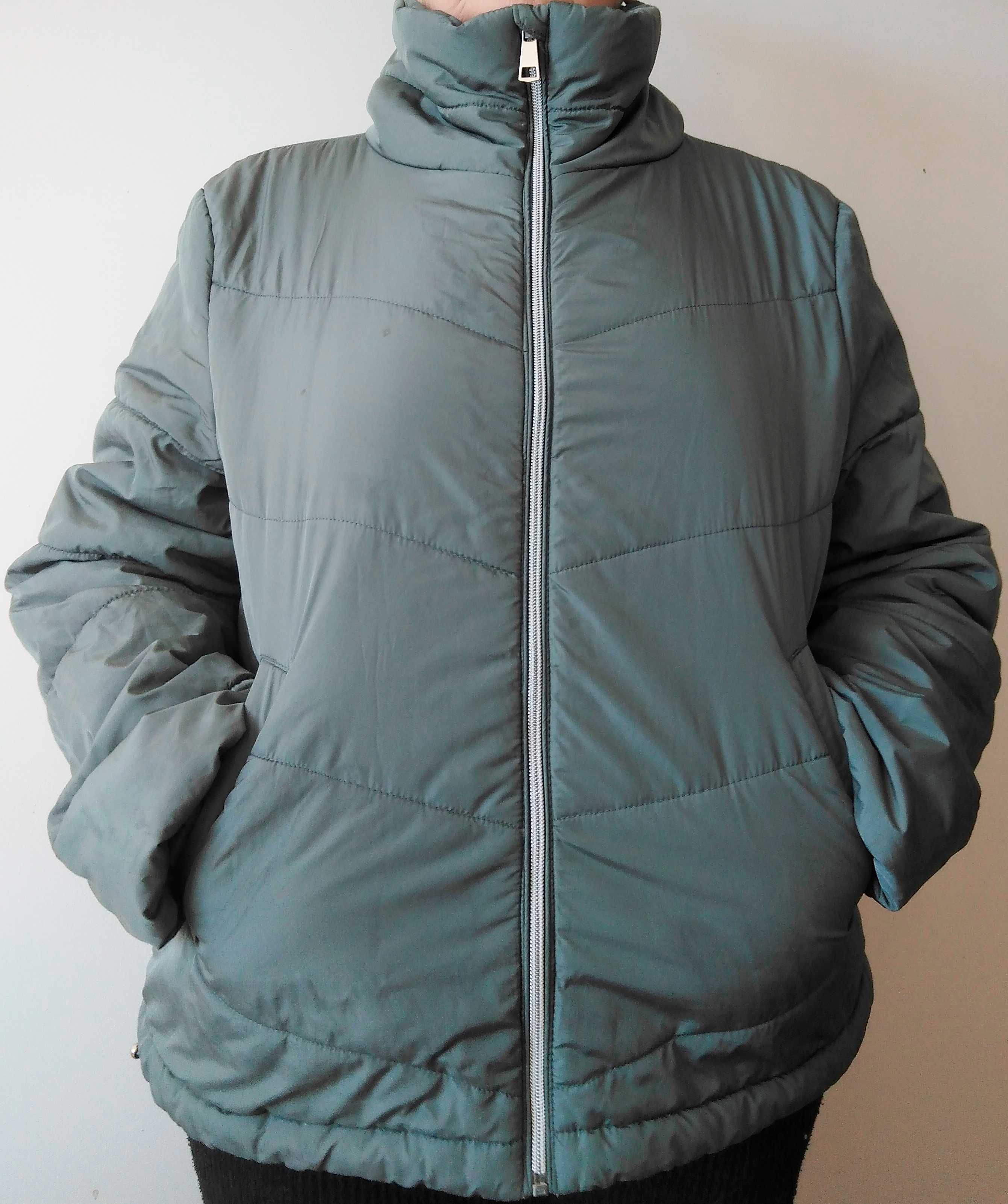 Куртка демисезонная, размером XXL-XXXL/52-54, длиной 65см, пр.Германии
