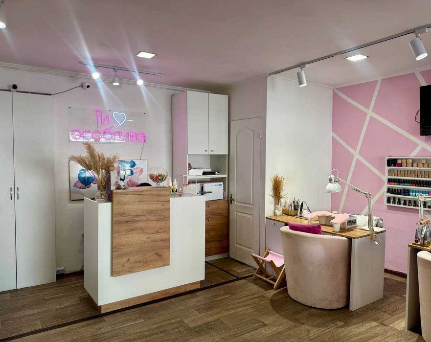 Продам действующий бизнес - маникюрная студия. Окупаемость 12 мес