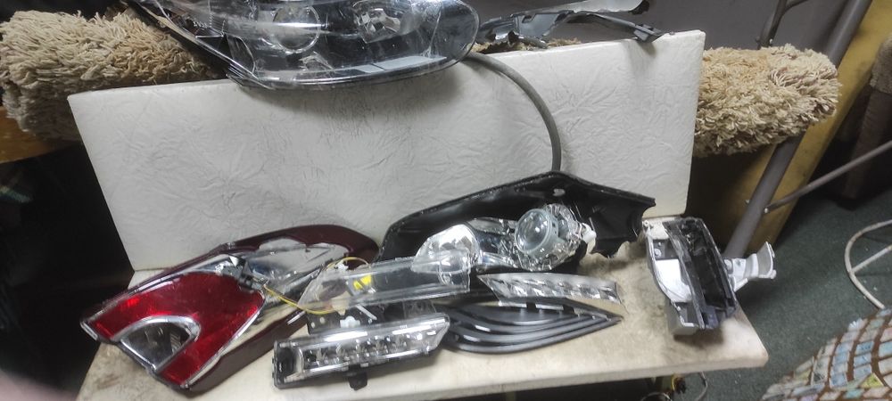 Рено Меган фары под реставрацию зеркальный элемент линзы  корректоры..