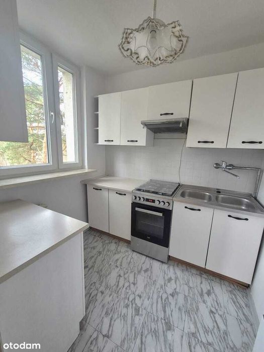 Idealna kawalerka w Otwocku z widokiem na las.