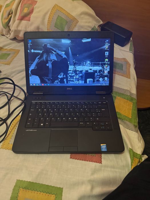 Ноутбук DELL звонить на телефон