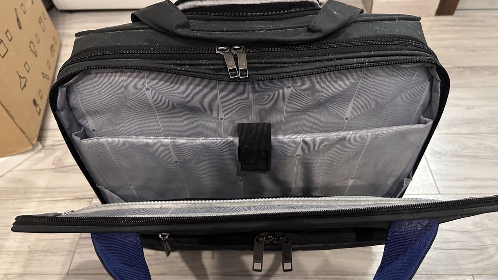 Torba walizka pilotka na kółkach DELSEY PARIS z przegrodą na lapotopa